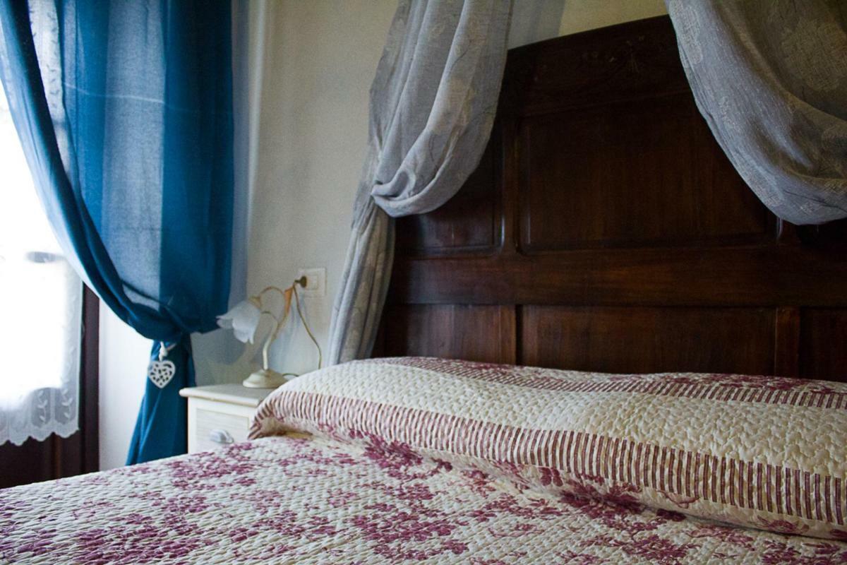 Agriturismo La Ca Veja Monforte D'Alba Luaran gambar
